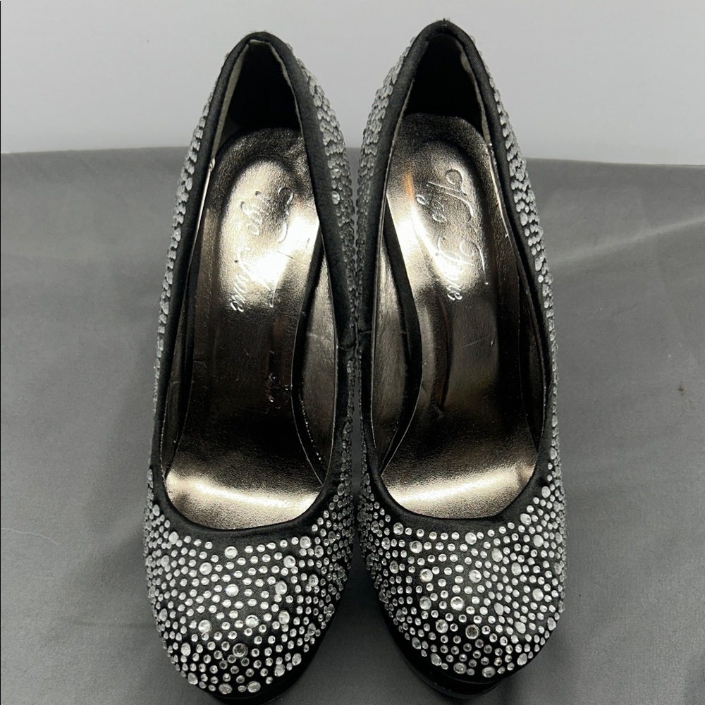 Vigo Fiore Stiletto 6" heels Size 7.5. Rhinestones